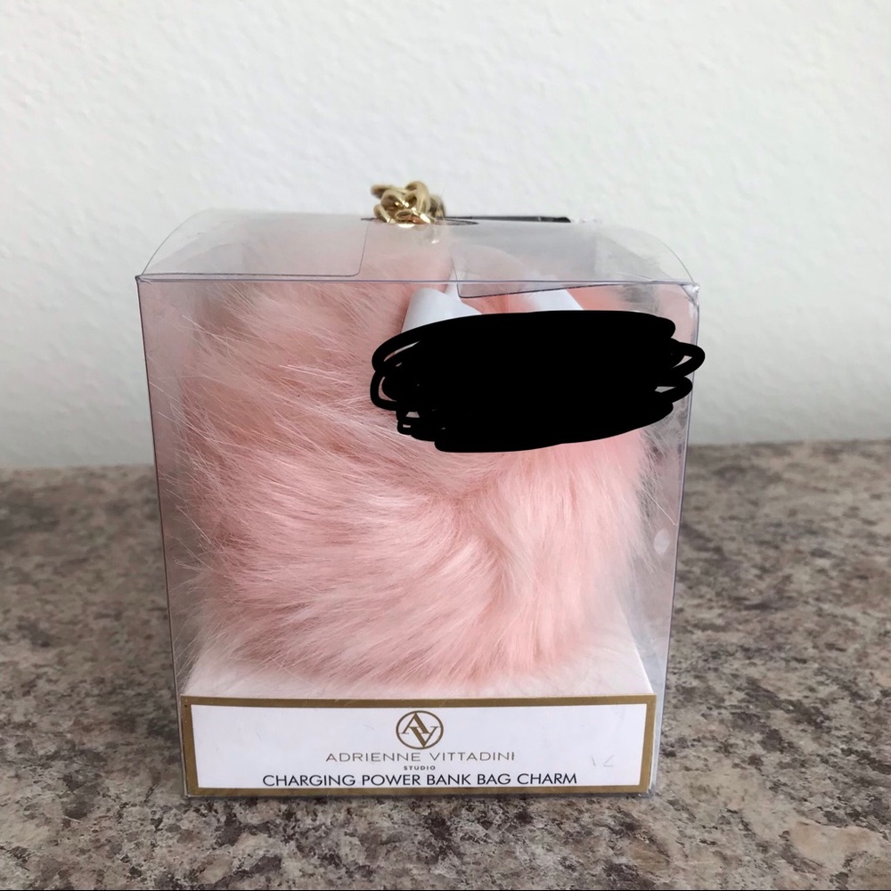 Adrienne Vittadini Bag Charm Power Bank - Picture 3 of 8